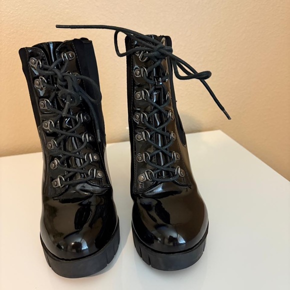 Fashion Nova Black Booties SIZE 6.5 - Picture 5 of 5